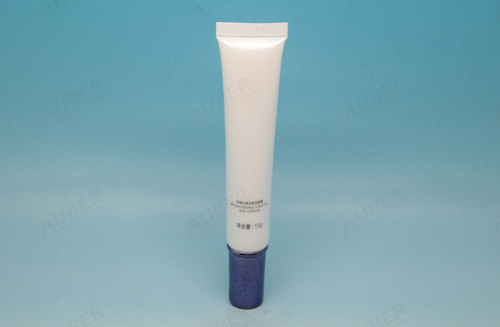 0.5oz0.8oz-White-Plastic-Lotion-Tube-With-Nozzle-Tip1