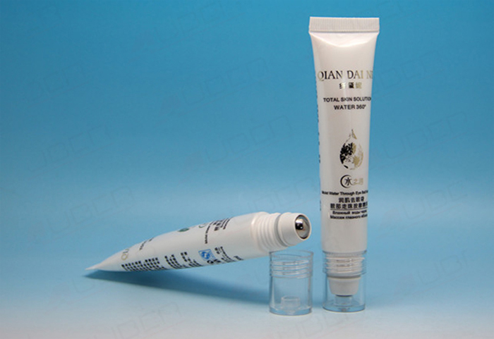 This is a D16mm One rolled plastic tube This is a D16mm One rolled plastic tube