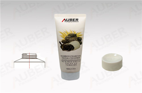 D45mm-Colored-Plastic-Laminated-Tube-with-White-Screw-On-Cap-for-Facial-Cleanser1 d45mm colored plastic laminated tube with white screw on cap for facial cleanser