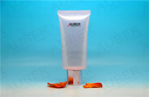 Oval-Transparent-Cosmetic-Tubes-in-Dia-35mm-with-Metalized-Screw-On-Cap-for-CC-Cream1 oval transparent cosmetic tubes in dia 35mm with metalized screw on cap for cc cream